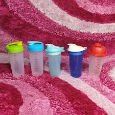 Kuvahaun tulos haulle Tupperware quick shake