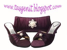 Set Matching : Tas Serut Ungu Bros Mutiara Lux Dan Sandal Pesta ...