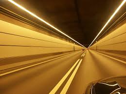 Geschwindigkeit im endlosen Tunnel - Bild \u0026amp; Foto von Frank Burow ...