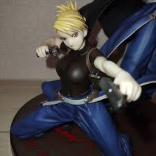 「リザ・ホークアイ 鋼の錬金術師」の画像検索結果