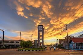 Attēlu rezultāti vaicājumam “Red Rainbows”