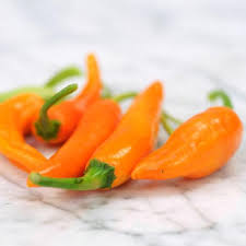 Afbeeldingsresultaat voor thai yellow hot pepper