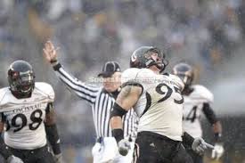 Derek Wolfe