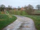 This photo gives a closer view of the farmhouse whereas SP6537 : Boycott - via Daymix