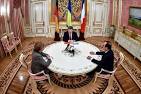 Angela Merkel and Fran��ois Hollande to Press Putin on Ukraine - WSJ