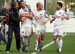 Foto: Dieter Reinhardt. FUSSBALL-OBERLIGA. (bra). Das Etappenziel Klassenerhalt hat der FC 08 Villingen erreicht. Trainer Reiner Scheu war nach dem Heimsieg ... - 14565433