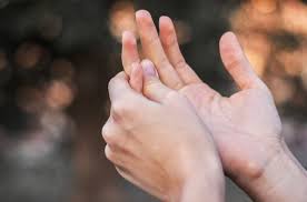 Znalezione obrazy dla zapytania palec