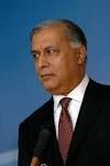 Prime Minister of Pakistan, Shaukat Aziz (Photo ~300Kb) - b070130w