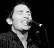 Aaron Thomas (contesta en