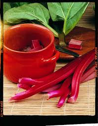 Attēlu rezultāti vaicājumam “Rheum rhabarbarum fruit”