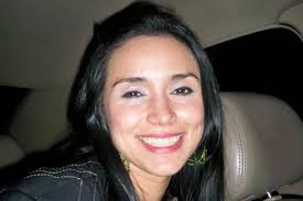 Diana Milena López Vallejo de 27 años de edad, fue asesinada cuando se desplazaba en un vehículo por la calle 10 o autopista sur con carrera 46 del barrio ... - 20110326072008