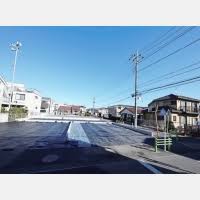Image result for 武蔵村山市岸2丁目〈中古〉JR八高線「箱根ヶ崎」駅バス６分停歩４分　閑静な住宅地　前面道路が広いのでクルマの運転が苦手な方も車庫入れ楽々！　全居室収納充実！