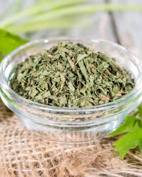 Attēlu rezultāti vaicājumam “Levisticum officinale leaf”