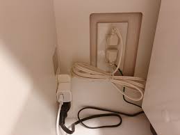 Image result for コンセント　穴 %