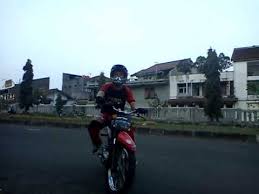 atraksi motor di monumen perjuangan rakyat jawa barat - YouTube