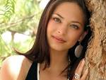 Image <b>Kristin Kreuk</b> wallpaper Picture