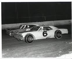 Bill Van Allen guides his \u0026#39;66 Chevelle No. 6 inside Bobby Marsh during 1968 late model action ... - Bill%20Van%20Allen%201968%20w%20Bobby%20Marsh