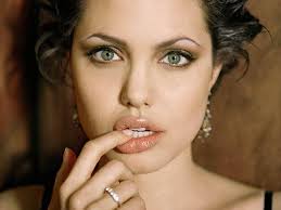 angelina jolie (kampungtki.com)