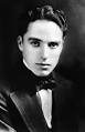 http://upload.wikimedia.org/wikipedia/commons/thumb/8/85/Chaplin2.jpg/220px-Chaplin2.jpg