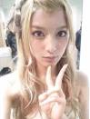 モデルのローラ。