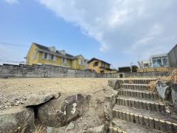 Image result for 中藤2丁目〈売地〉広々426.17㎡（法面含む）上下水道引込済、法面利用価値大、建築条件はございません。お好きなハウスメーカーで建築できます。