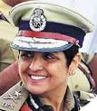 (Kiran Bedi in uniform...) kiran yahoo