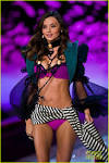 Full Sized Photo of miranda kerr vs fashion show 2011 12 ...