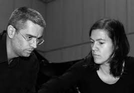 1997 gründeten der Komponist Stefan Scheib und die Regisseurin Katharina Bihler das LIQUID PENGUIN ENSEMBLE. Abhängig von Thema und Ausformung einer ... - Scheib_Bihler_sw