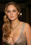 http://imgusr.celebscentral.net/images/users/10755/200805/Leelee_Sobieski%257Cleelee-sobieski-dga-38.jpg