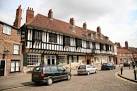 St.William's College. Named after Archbishop William Fitzherbert canonised - via Daymix