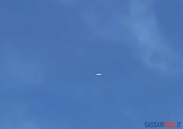 Image result for UFO Ryanair avvista un UFO nel volo Oslo - Bergamo ecco il video in anteprima!!