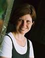 Anne Vandenhoeck is theologe,