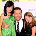 http://cdn01.cdn.justjaredjr.com/wp-content/uploads/headlines/2009/11/bailee-madison-brothers-premiere.jpg