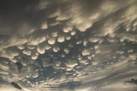 Attēlu rezultāti vaicājumam “Mammatus”