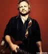 http://www.blogcdn.com/www.noisecreep.com/media/2010/03/michael-anthony-200-071609.jpg