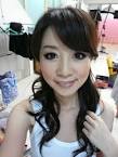 今天的彩妝師師是Mina,