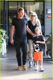 Image result for Queen B by Bumbleride $428 Gwen Stefani and Gavin Rossdale with Kingston and Zuma at the LA zoo