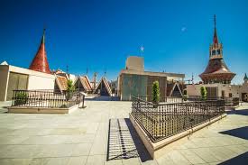 Image result for casa de les punxes