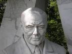 Das Denkmal für den Komponisten Franz Lehar. Im schönen Kursalon am Rande ... - 56030030-franz-lehar-komponist