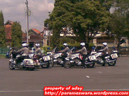 Polisi Sahabat Anak | Heart Contents