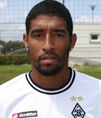 Nachname: <b>Costa Santos</b>. Position: Abwehr. Rückennummer: 4. Aktueller Verein: - 33694_15_2011781626535