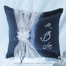 Vaizdo rezultatas pagal užklausą „wedding pillows“