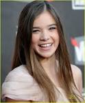 http://shoeshirtsandothersht.files.wordpress.com/2011/01/hailee-steinfeld-critics-choice-afi-awards-032.jpg
