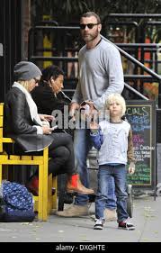 Image result for Maclaren Techno XT Naomi Watts and Liev Schreiber with their son Alexander.