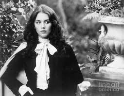 Isabelle Adjani ile ilgili görsel sonucu