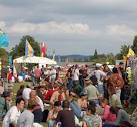 a folk music festival. - via Daymix