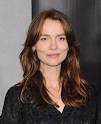 Saffron Burrows Web - images?q=tbn:ANd9GcT0cqqmZsDwnusKMHwZt6675trlQO7Ia5wWb-ilj_iJUrOdBVioB-Jgmew