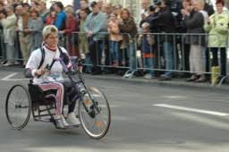 Britta Siegers öffnete den Leverkusener Halbmarathon für ...