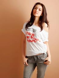 Raline Shah | Biodata Dan Foto