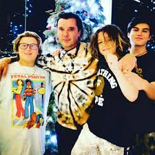 Image result for Queen B by Bumbleride $428 Gwen Stefani and Gavin Rossdale with Kingston and Zuma at the LA zoo